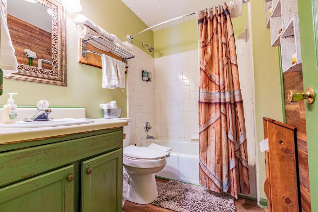 Authentic Log Cabin Mins From Chatts Best Sites Villa Чатануга Екстериор снимка
