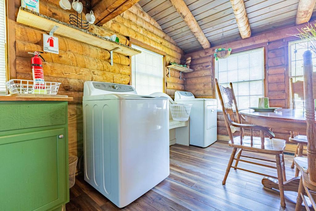 Authentic Log Cabin Mins From Chatts Best Sites Villa Чатануга Екстериор снимка